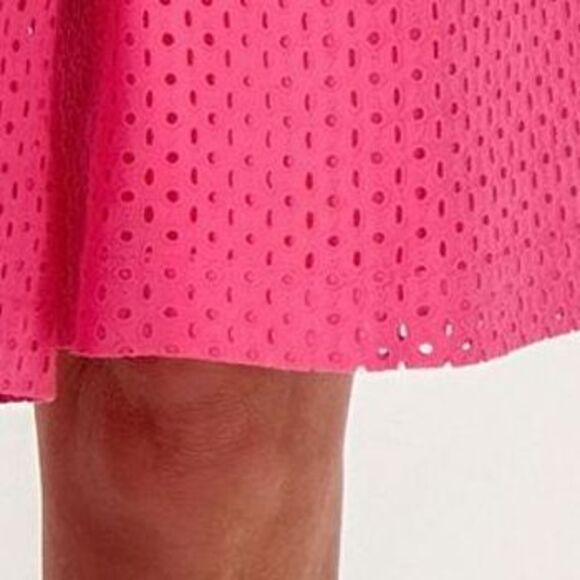 Isaac Mizrahi Live! Women's Shorts Sz 10 Regular Wide Leg Eyelet Pink A589921 - Picture 2 of 4